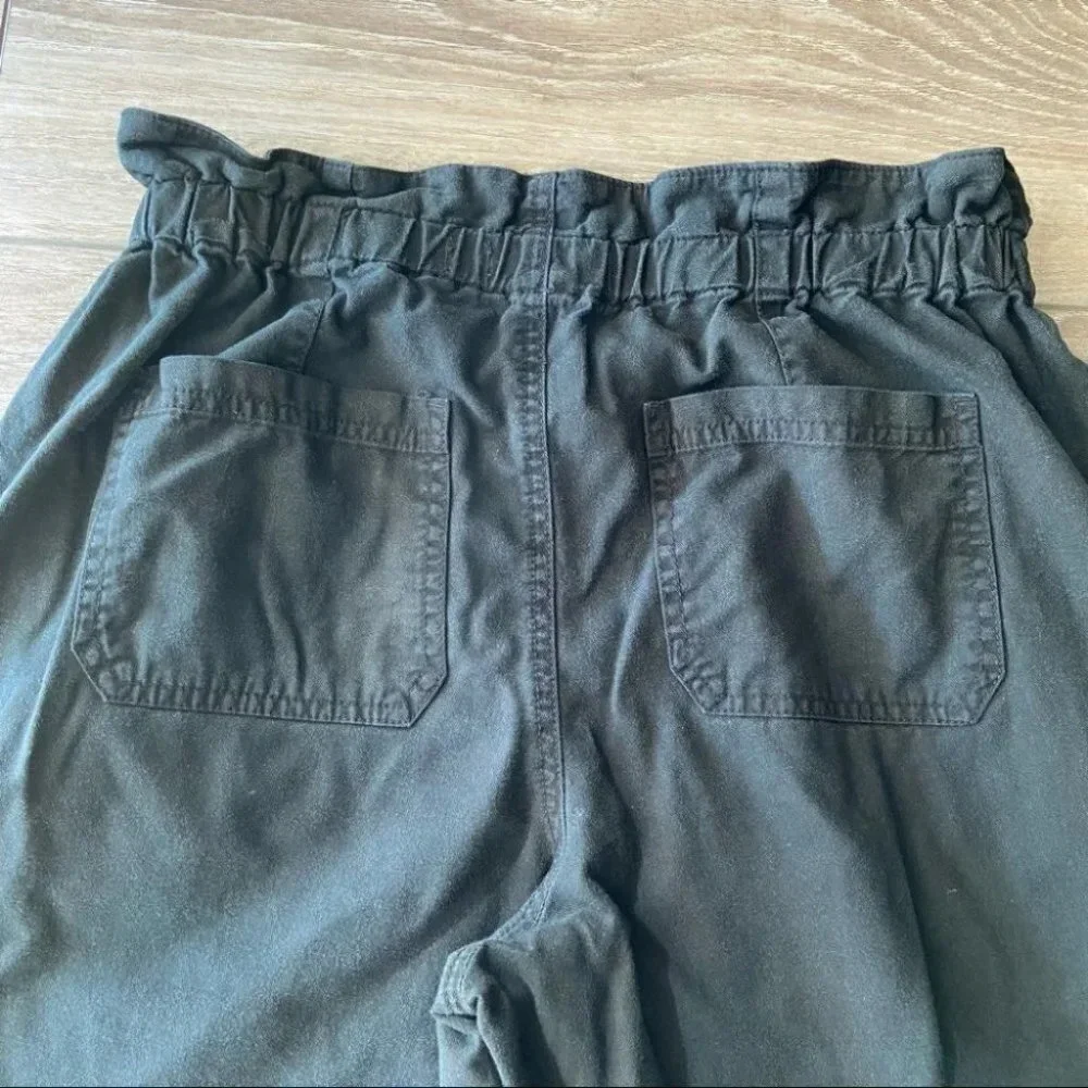 Hollister Ultra High Rise Paperbag Jogger Pants